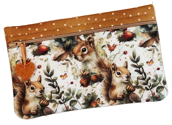 Side Kick Squirrels and Acorns