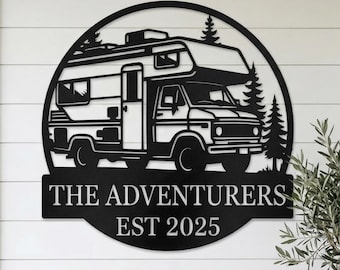 Benutzerdefinierte RV Namensschild, personalisierte Camper Wanddekor, Abenteuer Road Trip Art, Camping Geschenk für Paare