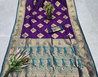 Sari en soie violet avec bordure contrastante et pompons - Tenues de soirée indiennes