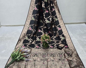 Schwarzer Banarasi Seiden Saree: Elegante Zari Webung, Festliche Kleidung