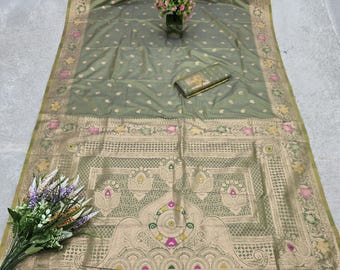 Salbeigrüner Banarasi Seide Saree, Mode Hochzeitsgeschenk, reichhaltiger Stoff mit aufwendiger Goldstickerei