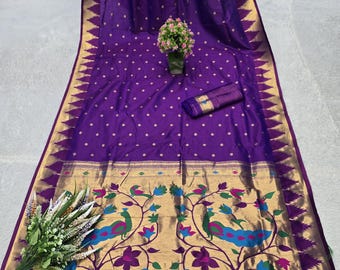 Saree de créateur de mariage violet en soie de Paithani douce avec chemisier et jupon pour femme