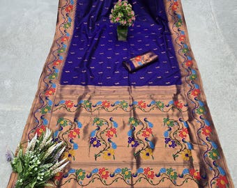 Koningsblauwe Paithani zijden sari met pauwenbloemenrand | Indiase bruiloftskleding (blouse)