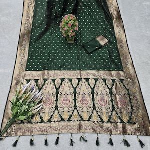 Beautiful Green Saree Handcrafted Silk Saree for Women, Special Occasions, and Festival Wear, Gifts for Her, Ethnic Wear for Celebrations