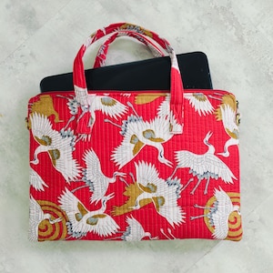 Handmade Quilted Cotton Laptop Sleeve: Padded Laptop Protector with Handle