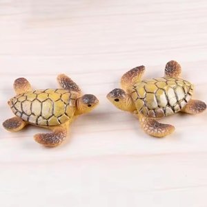 Miniature Sea Turtle Figurines – Set of 2 | Hand-Painted Coastal Decor | Ocean-Inspired Collectibles | Beach Gift for Nature Lovers