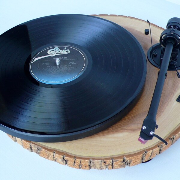 Audiowood Chipmunk Turntable