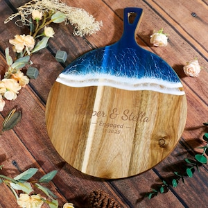 Personalized Cutting Board Wedding Gift/Ocean Resin Cheese Board/Engagement Gift for Couple/Housewarming Gift/Engagement Couple Unique Gift