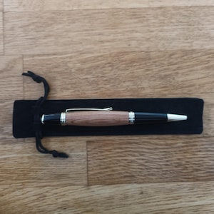 Handcrafted American Oak Sierra Twist Pen