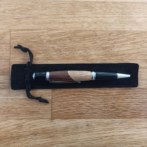 Handcrafted American Oak & Walnut Sierra Twist Pen