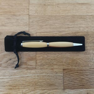 Handgefertigter Slimline Kugelschreiber Gelb aus Gidgee