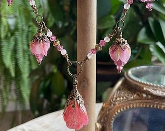 Collar con colgante de flor de cristal de Murano: cuentas checas de Swarovski rosa
