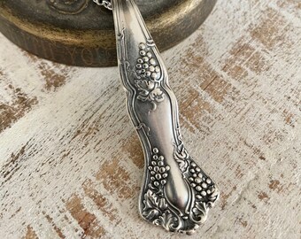 Collar vintage con cuchara de plata de ley
