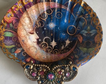 Decoupaged Moon Shell Jewelry Dish: Rhinestone Trinket Storage