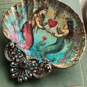 Decoupaged Shell Jewelry Dish: Mermaid Coastal Decor with Rhinestones