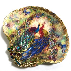 Decoupaged Shell Jewelry DishPeacock Large Shell Jewelry Dish, Ring Dish, Decoupaged Dish image 5