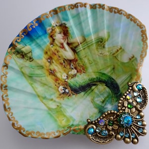 Mermaid Shell Ring Dish: Vintage Coastal Jewelry Storage