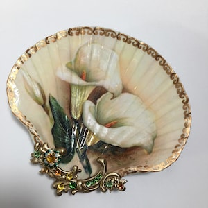 Decoupaged Shell Jewelry Dish, Jewelry Dish, Shell Dish, Cala Lily Large Shell Jewelry Dish Ring Dish Trinket Dish Jewelry Storage