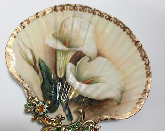 Decoupaged Shell Jewelry Dish, Jewelry Dish, Shell Dish, Cala Lily Large Shell Jewelry Dish Ring Dish Trinket Dish Jewelry Storage