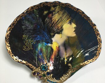 Plato de joyería de concha Gypsy Soul, decoración adornada con diamantes de imitación