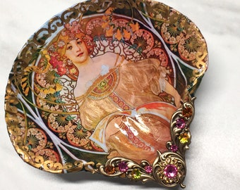 Decoupaged Shell Jewelry Dish Alfonse Mucha Shell Jewelry Dish Ring Dish Trinket Dish Shell Art Jewelry Holder