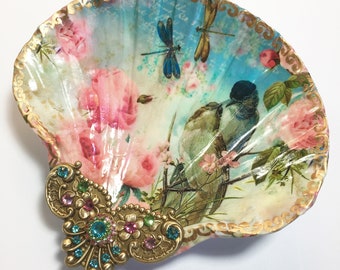 Decoupaged Shell Jewelry DishDragonflies, Roses and Birds, Medium Shell Jewelry Dish Ring Dish Trinket Dish Jewelry Holder Mothers Day Gift