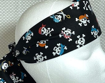 Schwarzes Piraten Kopftuch: Cartoon Jolly Roger Bandana aus Baumwolle