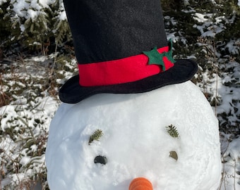 Joli Visage Souriant De Bonhomme De Neige. Tête D'homme De Neige Drôle
