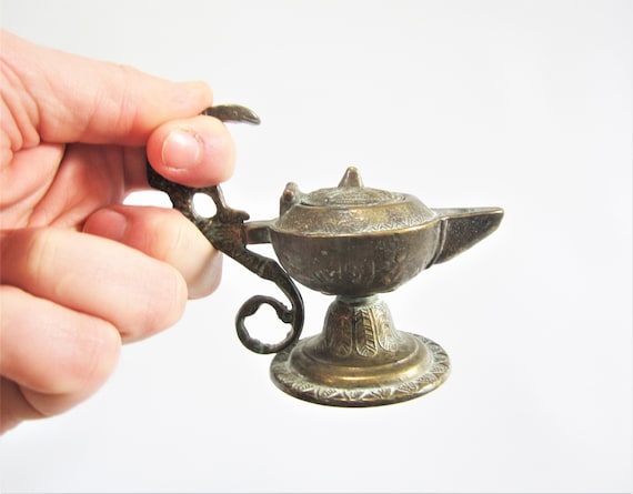 Lampade ad olio antiche Lampade Lucerna SERPENT HANDLE Ottone bronzo Set di  2 piccole dimensioni -  Italia