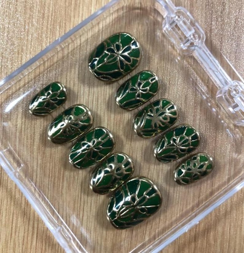 Emerald Green Art Nouveau Press On Nails Gold Outline Luxury Vintage Almond Fake Nails Stained Glass Nail Art Set image 3