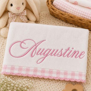 Elegancki krój pisma Augustine do haftu, alfabet do kaligrafii ślubnej, delikatny monogram z imieniem pisanym kursywą, 6 rozmiarów + format BX zdjęcie 4