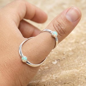 White Rainbow Opal Thumb Splint Ring, 925 Sterling Silver Arthritis Ring, Elegant Joint Support Ring, Double Band Ring, Statement Ring Gift