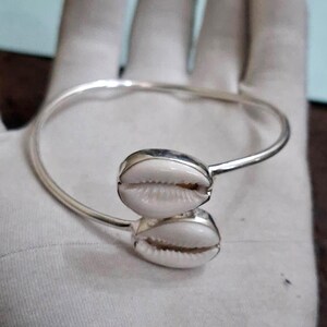 Bracelet-manchette réglable en argent sterling 925 avec coquillages cauris pour tous