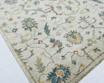 Handgeknoopt crèmekleurig Oushak-tapijt: vintage Turks wollen tapijt
