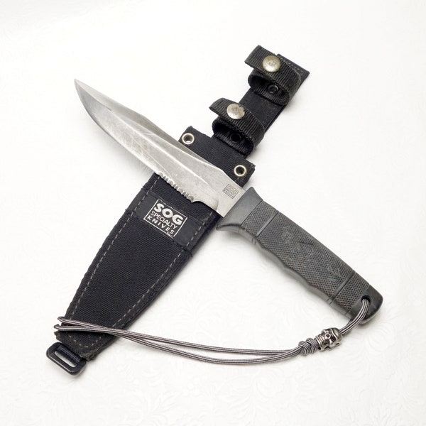 Vintage SOG Seal Team 2000 Seki Japón AUS-6 Sello semi-serrado Cuchillo táctico de fuerzas especiales y funda de nailon original Temprano Todo el conjunto original