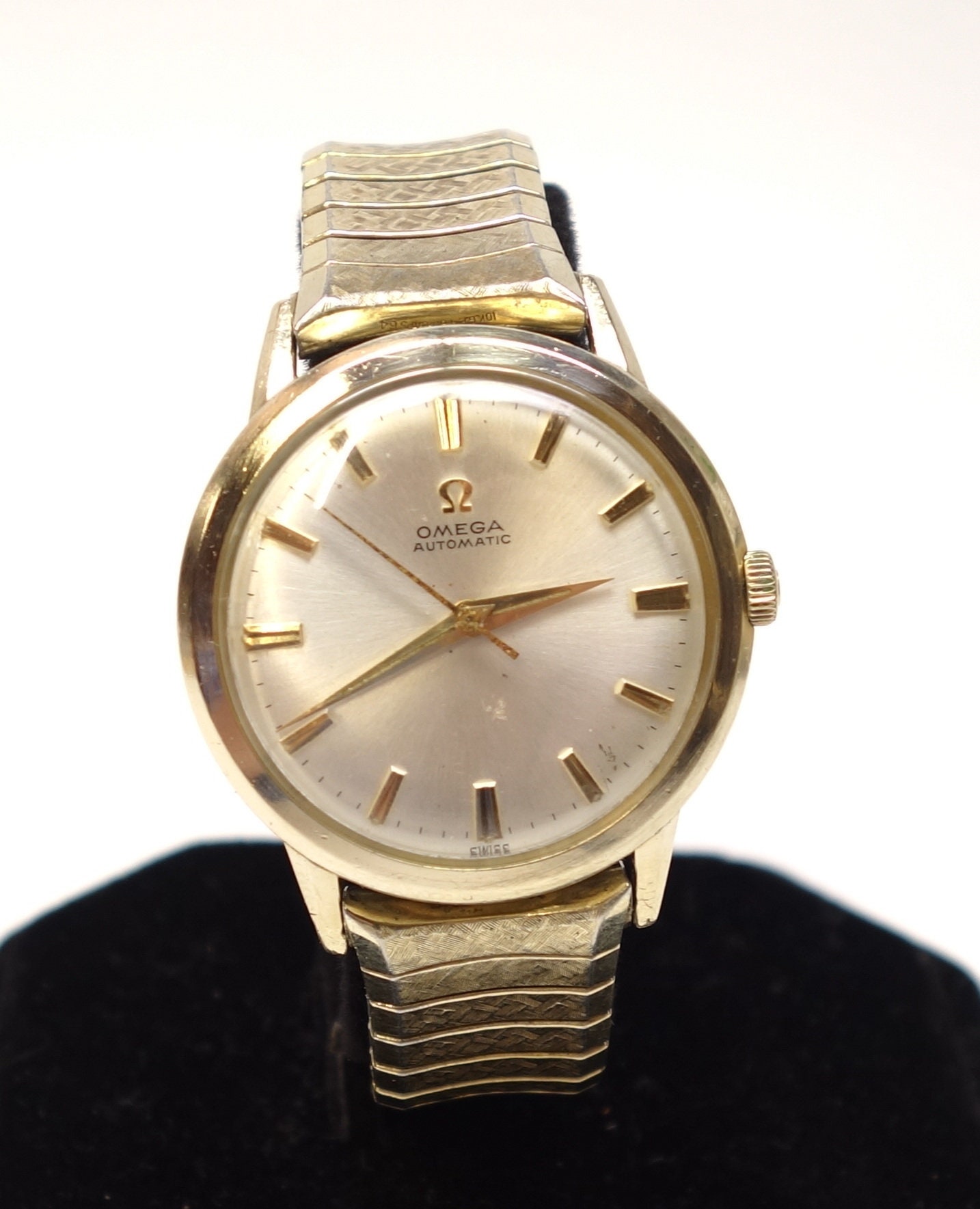 Vintage 1962 Swiss Omega 17 Jewel 