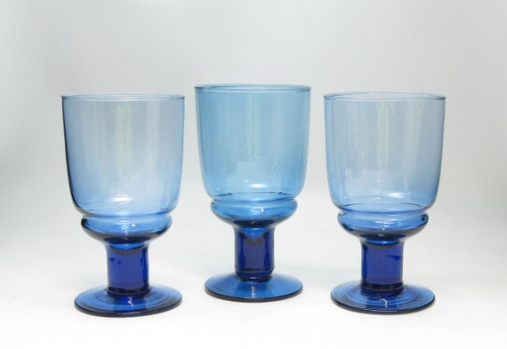 Cobalt Blue Stemware Collection - Bunting Online Auctions