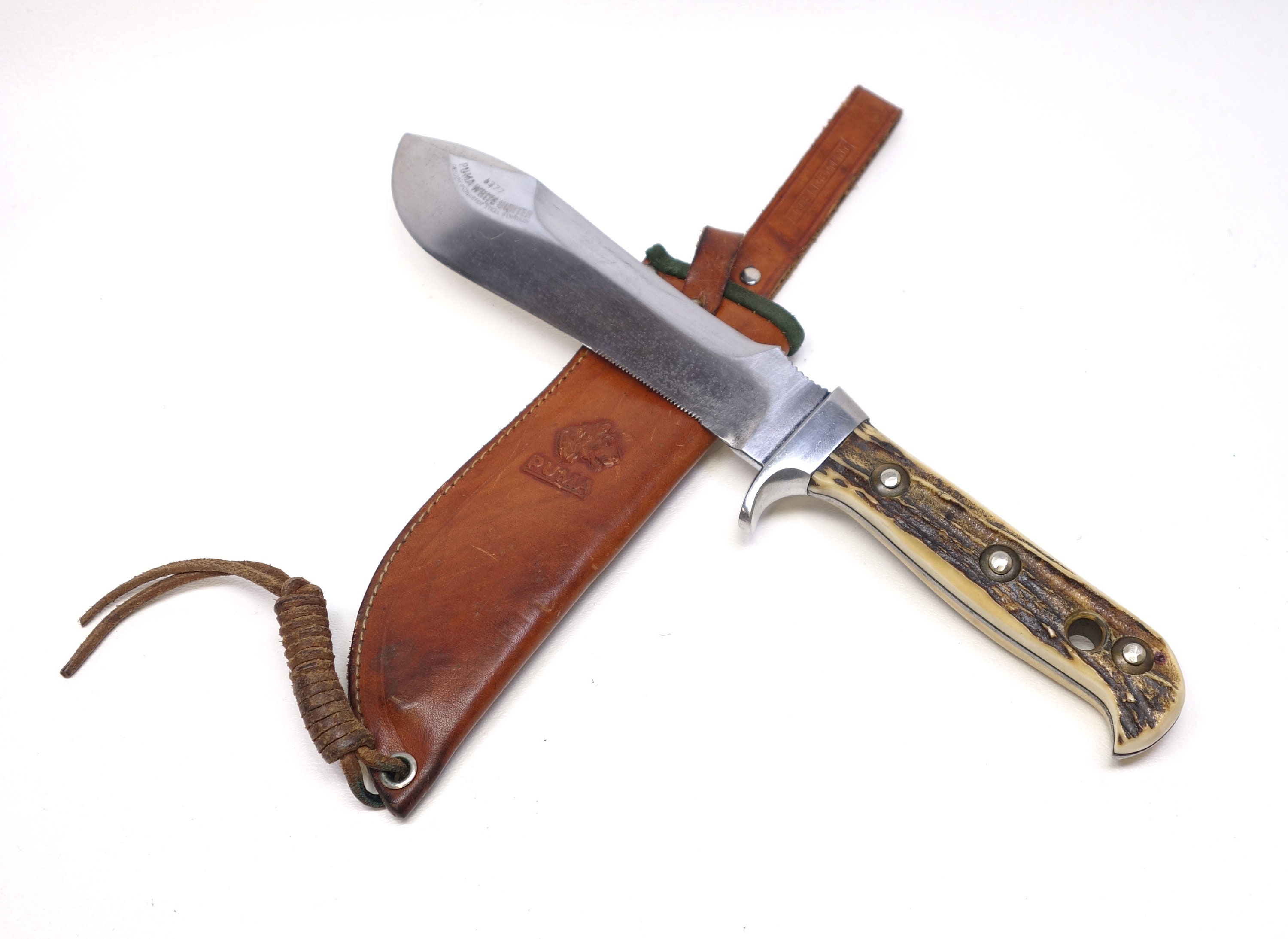 C.1956 1964 Codigo de fecha anterior Puma 6377 White Hunter Sambar Stag Scales Solingen Alemania Bowie Cuchillo de caza y funda de cuero Puma original Etsy Espana
