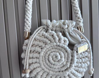 Makramee-Muscheltasche