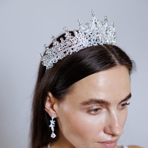 Bridal Crystal Earrings, Silver Drop Earrings, Wedding  display picture 1