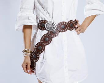 New Handcrafted Y2K Boho Western Concho Belt Tan Leather Silver Medallions OS Stetson Southwestern Tooled Concho Belt – Maverick Fine  main image 4