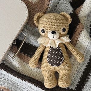 Amigurumi pattern bear Treasure the Teddy classical one piece, printable pdf, crochet tutorial, DIY image 1
