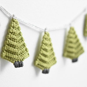 PATTERN Christmas tree garland crochet pattern, home decoration, crochet ornament, gift wrapping, DIY, 5 languages image 2