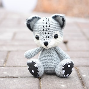 Amigurumi wolf pattern - Willy the Wolf - crochet tutorial, printable pdf, DIY