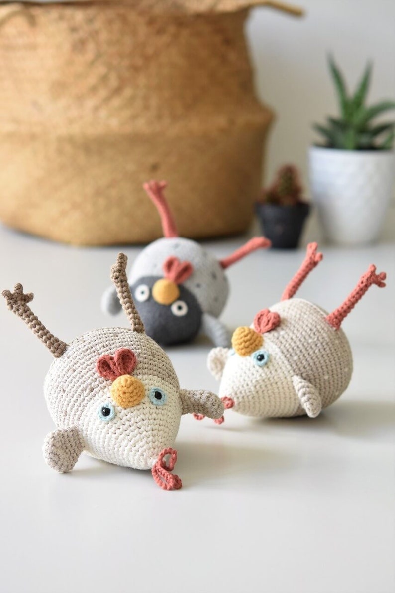 Amigurumi hen pattern Stupid hen crochet tutorial, printable pdf, DIY image 1