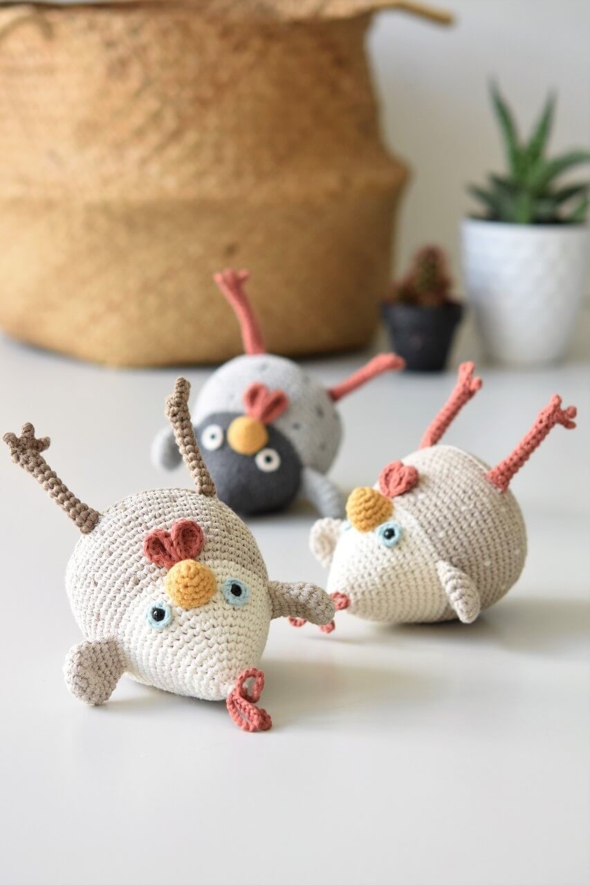 Amigurumi Hen Pattern - Silly Stupid Hen Crochet Pattern (PDF