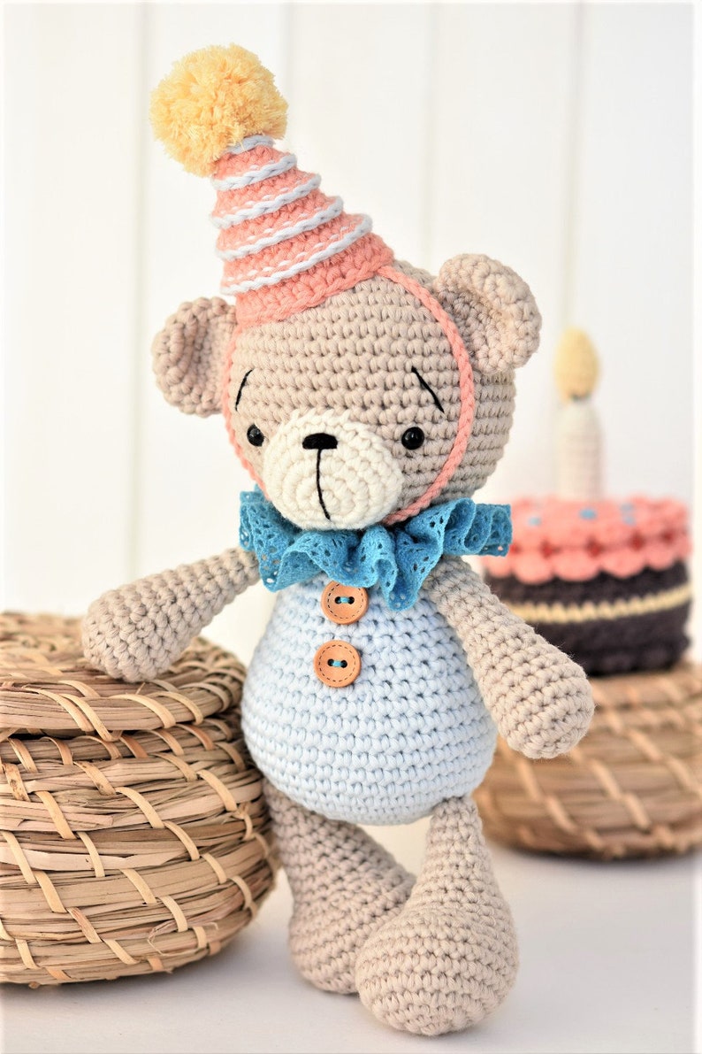 Amigurumi bear pattern Birthday bear and yummy cake crochet pattern, pdf tutorial, lilleliis design, DIY image 7