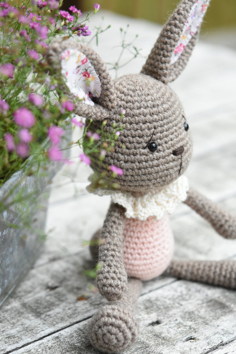 PATTERN Lace collar bunny crochet pattern, amigurumi pattern, bunny pattern, amigurumi bunny, crochet bunny, DIY image 2