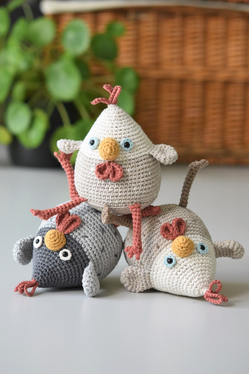 Amigurumi hen pattern Stupid hen crochet tutorial, printable pdf, DIY image 6