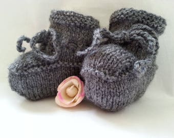 Hand Knitted Baby Booties Acrylic Grey Unisex Newborn to 6 months  Modern & Smart Stays on Feet UK Seller